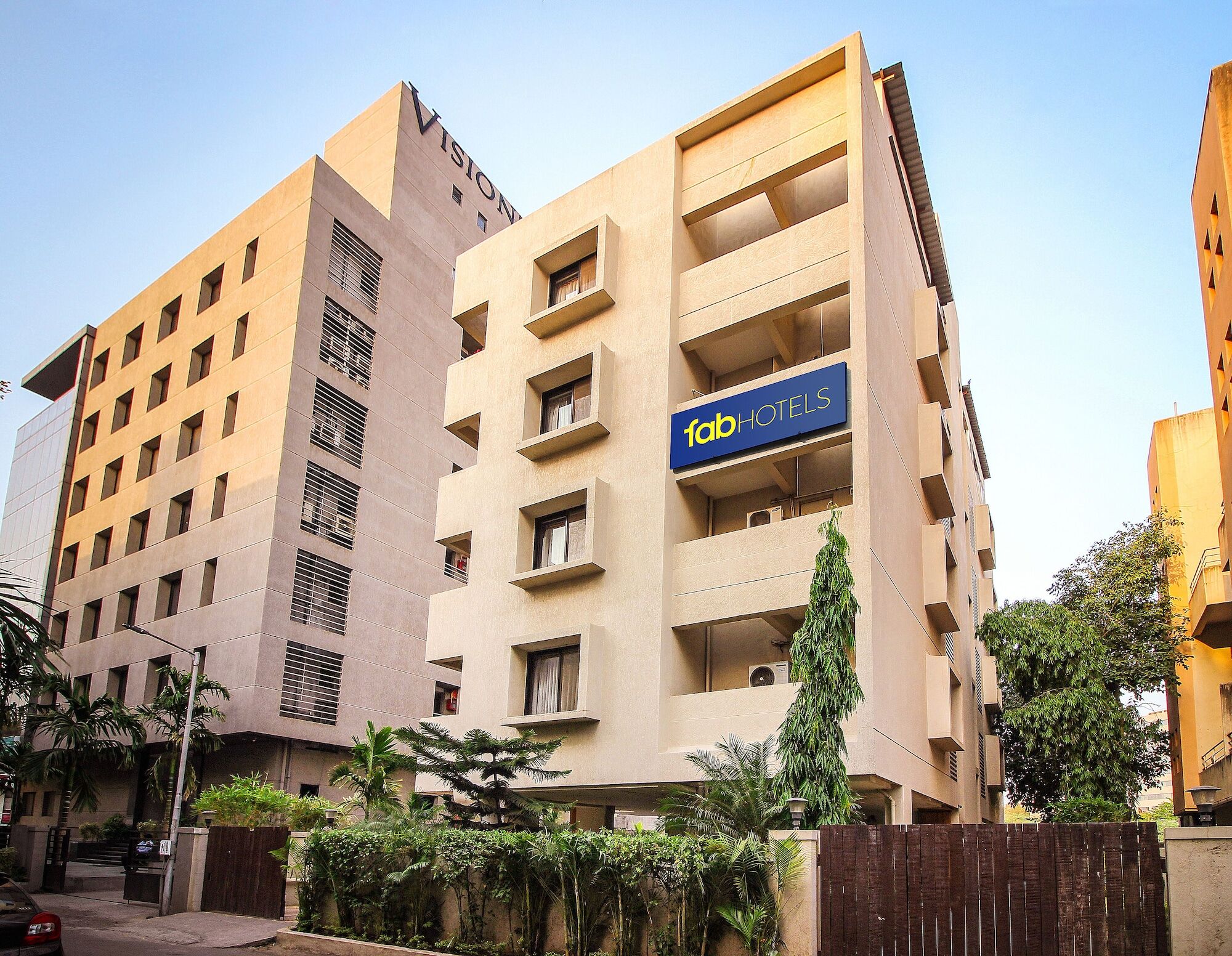 Fabhotel Home Away Homes Viman Nagar Pune Esterno foto